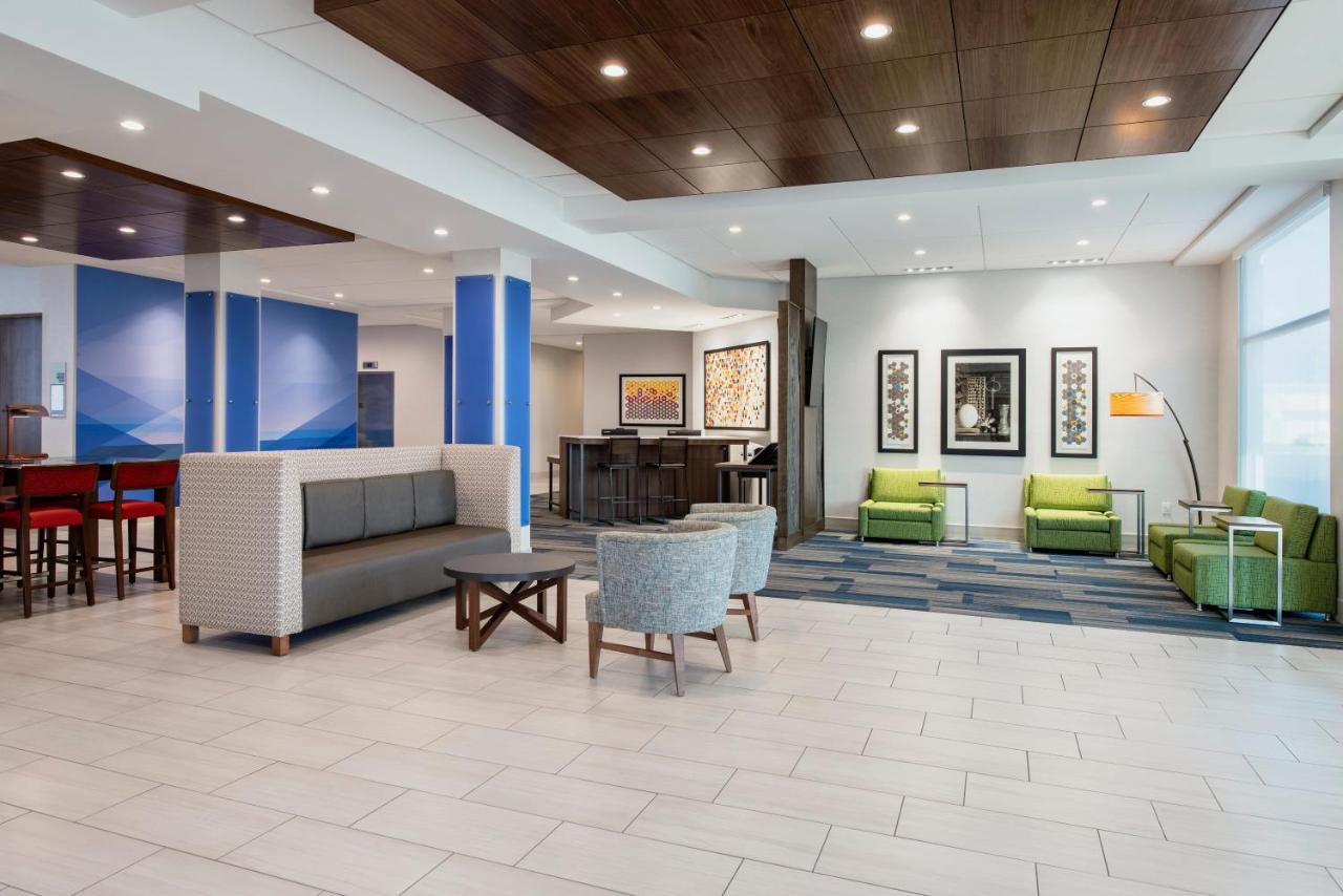 Holiday Inn Express & Suites Kelowna - East By Ihg Exterior foto